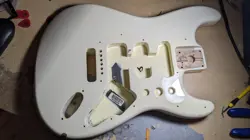 WHITE STRAT MIM