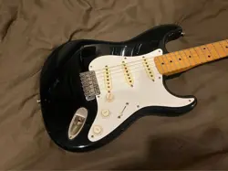 BLK STRATOCASTER BLACK