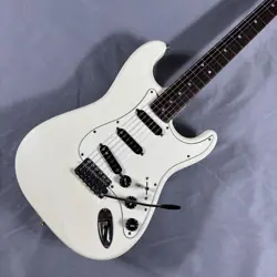 FENDER JAPAN ST72 1999-2002 STRATOCASTER ELECTRIC GUITAR