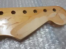 STRATOCASTER MAPLE NECK
