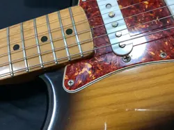 FENDER CUSTOM SHOP 1957 STRATOCASTER SUNBURST ELECTRIC GUITAR USED