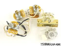 AV 1965 STRATOCASTER