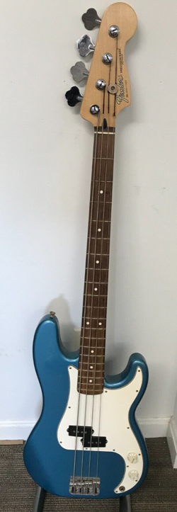 FENDER PRECISION BASS 4-STRING GUITAR MADE IN MEXICO