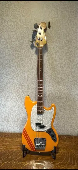 FENDER JAPAN MUSTANG BASS RELIC FINISH SHORT SCALE ELECTRIC BASS FROM JAPAN