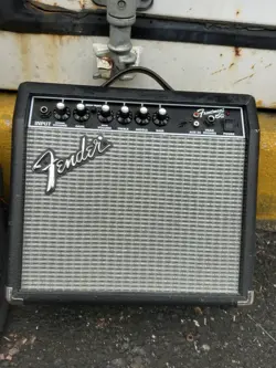 FENDER FRONTMAN 15G GUITAR AMPLIFIER COMBO AMP ELECTRIC BASS