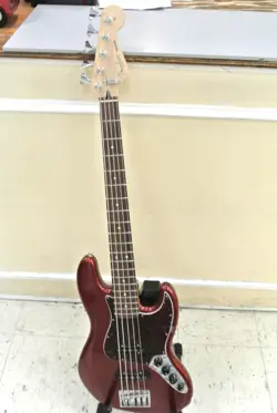 FENDER DELUXE SERIES ACTIVE JAZZ BASS 5 STRING MIM