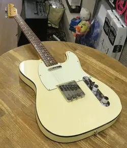 FENDER JAPAN TL62B-75TX VWH ELECTRIC GUITAR W/GIG BAG USED SHIPPING FROM JAPAN