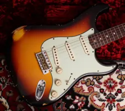 STRATOCASTER RELIC NAMM