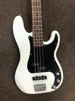 REALLY COOL SQUIER BY FENDER AFFINITY PRECISION BASS GUITAR - USED - WHITE