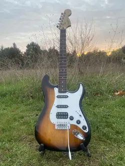 CUSTOM SQUIER STRATOCASTER W HUMBUCKER BLACK + WHITE SUNBURST FENDER GUITAR 