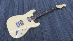 FENDER STRATOCASTER OMOCHI