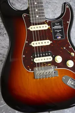 FENDER AMERICAN PROFESSIONAL II STRATOCASTER HSS RW / 3COLOR SUNBURST #GG27C