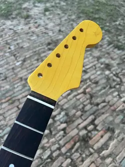 ROSEWOOD MAPLE STAINLESS STEEL 21FRETS BONE NUT GUITAR NECK FOR FENDER ST