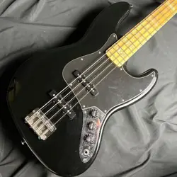 SQUIER BY FENDER CLASSIC VIBE '70S JAZZ BASS MAPLE