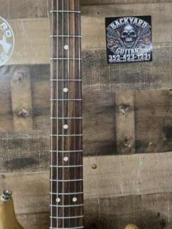 ELECTRIC GUITAR W/OHSC