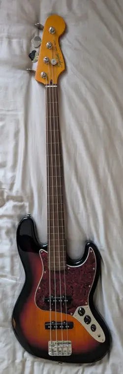 3-TONE SUNBURST MINT