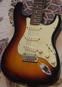 USA  FENDER AMERICAN DELUXE STRATOCASTER NO.MG907
