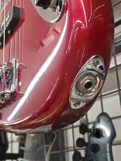 ELECTRIC GUITAR ACTIVE