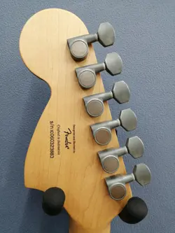 GRAPHIC ELECTRIC GUITAR