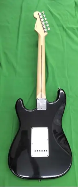 SIGNATURE MODEL BRECKY