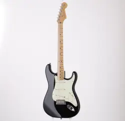 STANDARD STRATOCASTER USED