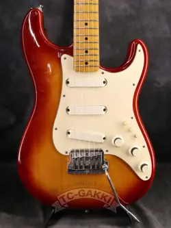 FENDER 1983 ELITE STRATOCASTER CHERRY SUNBURST USED ELECTRIC GUITAR