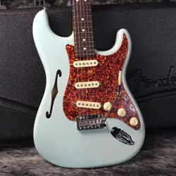 *NEW* FENDER LTD ED AMERICAN PROFESSIONAL2 STRATOCASTER THINLINE DAPHNE BLUE