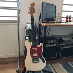 FENDER JAPAN MUSTANG ELECTRIC GUITAR VINTAGE STYLE FROM JAPAN