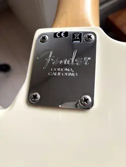 FENDER BASE AMERICAN