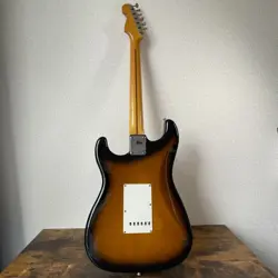 1989-1990 STRATOCASTER