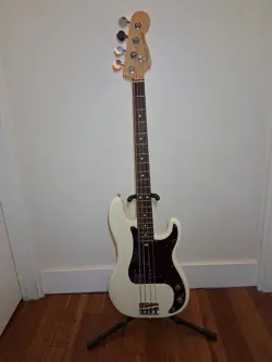 FENDER AMERICAN PROFESSIONAL PRECISION BASS OLYMPIC WHITE 