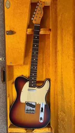 ELECTRIC GUITAR FENDER AMERICAN VINTAGE '62 TELECASTER SUNBURST 2009 & CASE