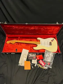 1999 FENDER AMERICAN HENDRIX VOODOO STRATOCASTER IN OLYMPIC WHITE-MINT W/OHSC