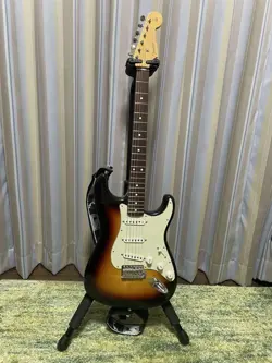 ELECTRIC GUITAR FENDER TRADITIONAL 60S STRATOCASTER SUNBURST MADE IN JAPAN