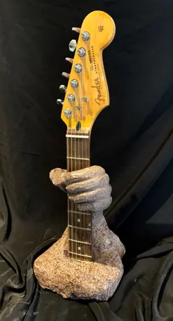 FENDER STRAT STONE