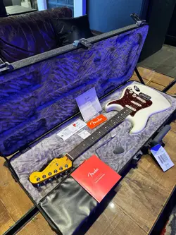 II STRATOCASTER- OLYMPIC