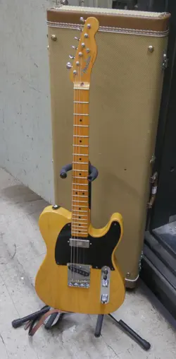FENDER  TELECASTER MADE IN USA GUITAR WITH HARD CASE