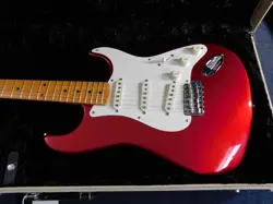 2007 FENDER AMERICAN ARTIST SERIES ERIC JOHNSON STRATOCASTER  CANDY APPLE RED !