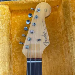 FENDER JAPAN ST62-900 STRATOCASTER VINTAGE STYLE GUITAR FROM JAPAN