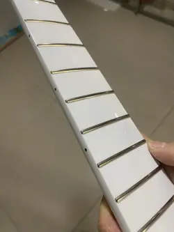 22FRETS WHITE GLOSS