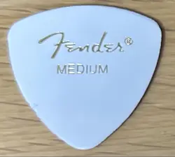 FENDER GUITAR PICK MEDIUM