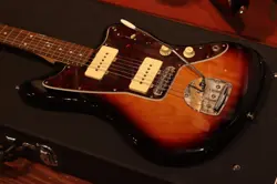 PLAYER JAZZMASTER /PAU