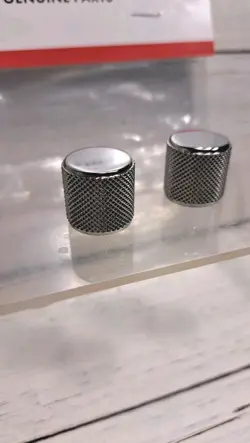 KNURLED KNOBS