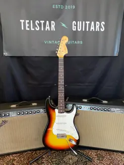 FENDER STRATOCASTER SUNBURST.