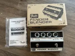FENDER BLENDER - FUZZ EFFECTS PEDAL MADE IN KOREA