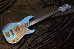 USED 2021 FENDER TONY FRANKLIN FRETLESS PRECISION BASS LAKE PLACID BLUE W/GB