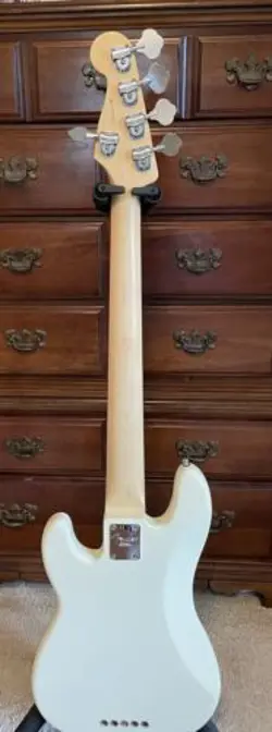 AMERICAN STRING BASS