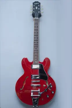 EPIPHONE ES-335, BIGSBY B7, ELIXIR STRINGS,FENDER LOCKING STRAP BUTTONS