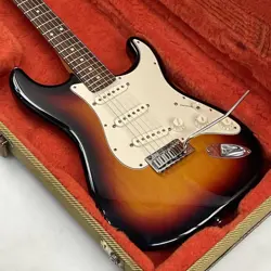 ELECTRIC GUITAR FENDER CUSTOM SHOP CLASSIC STRATOCASTER 2004 SUNBURST WITH CASE