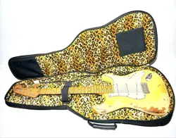 FENDER YNGWIE MALMSTEEN STRATOCASTER ELECTRIC GUITAR